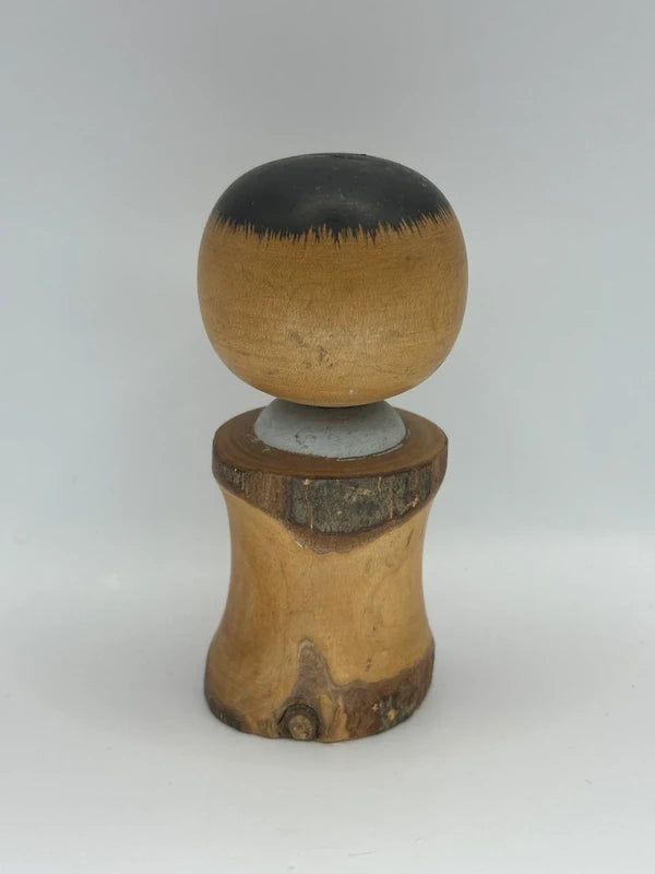 K10041 - onsen souvenir kokeshi doll Japan