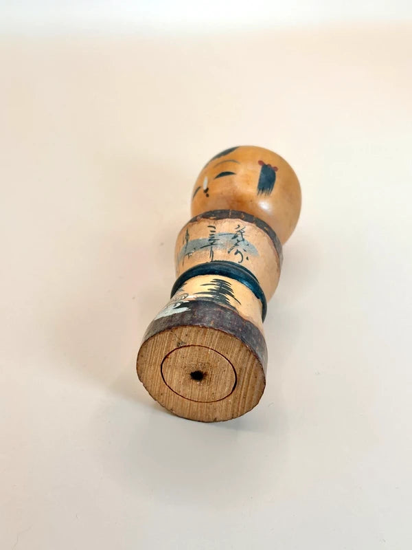 K10140 - Omiyage onsen kokeshi doll