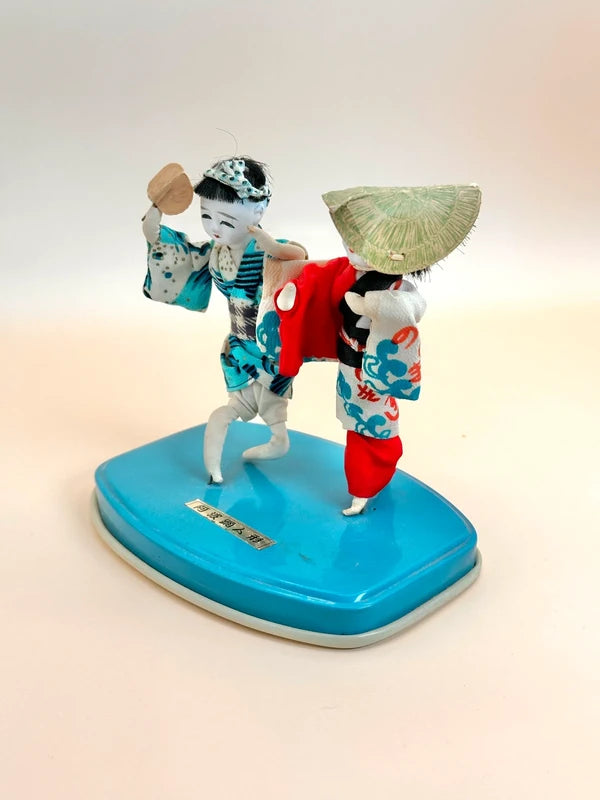FT159 - Vintage Awa Odori Folk Doll Pair