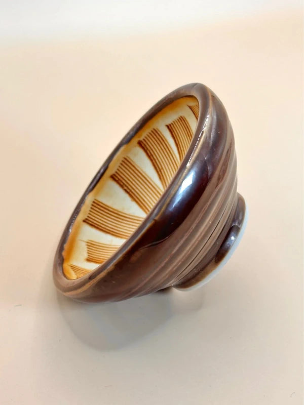 TB10 - Vintage Japan suribachi sauce bowl