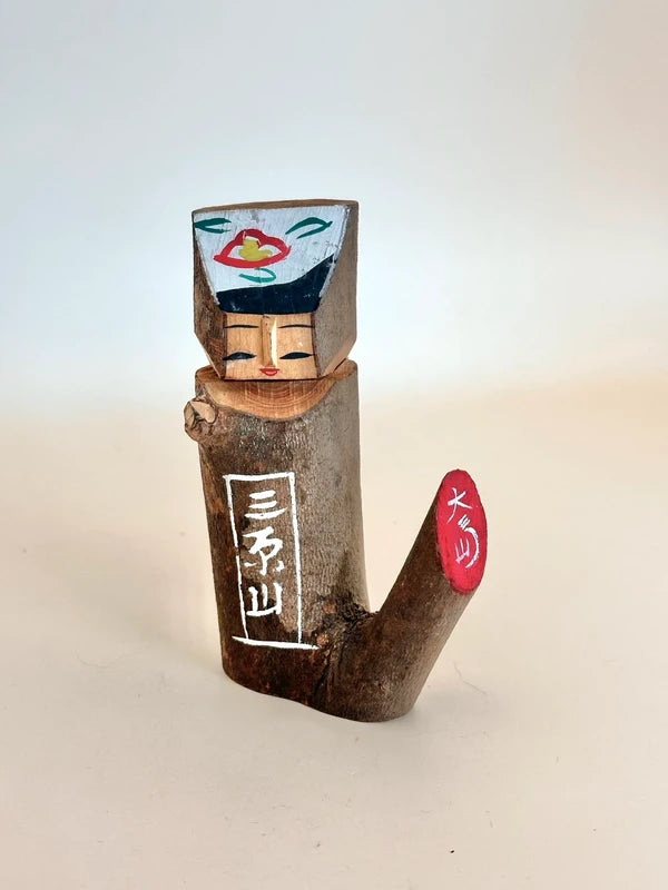 K10129 - Izu Ōshima Anko Kokeshi – Camellia Wood 伊豆大島