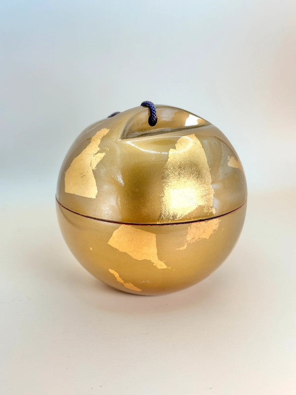 TB35 - Vintage Japan Lacquerware Box in Gold