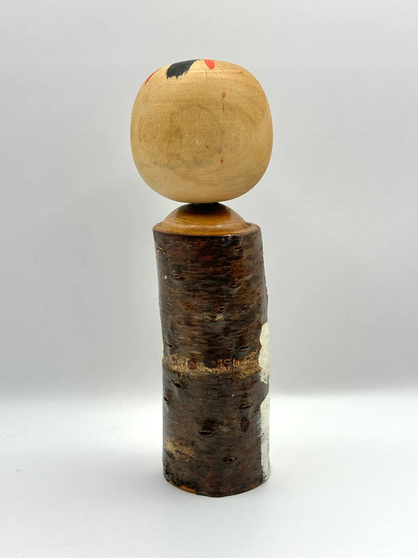 Poupée kokeshi souvenir Onsen Japon