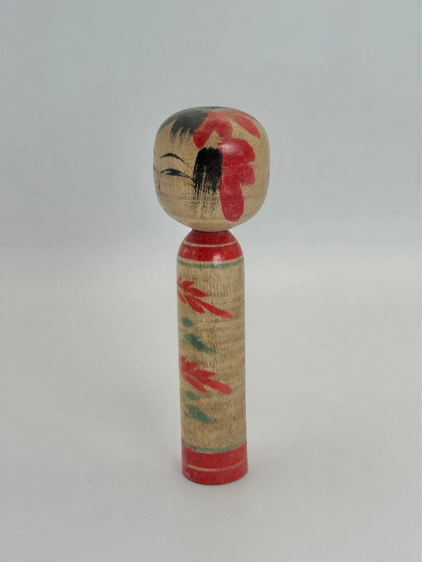 Poupée kokeshi traditionnelle de Yamagata