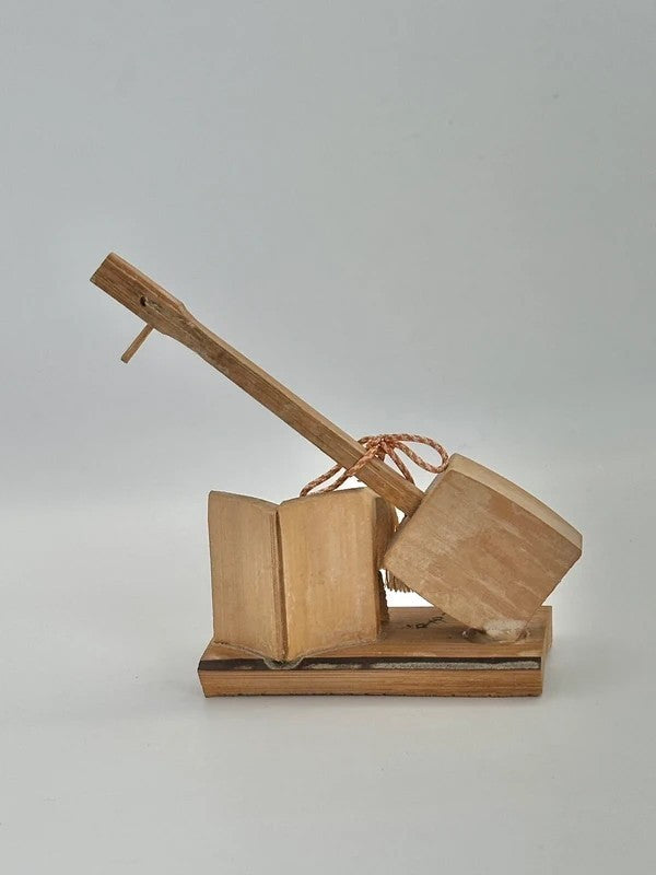 FT91 - Vintage folktoy of shamisen and kokeshi