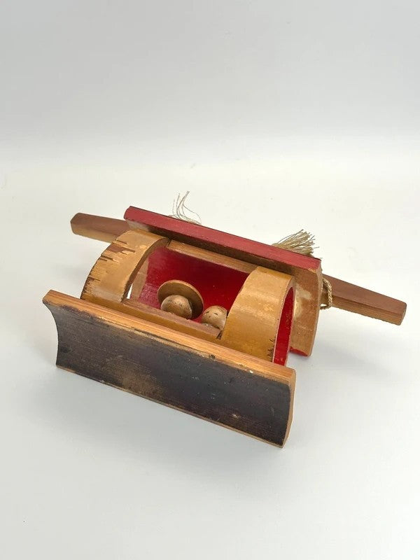 FT69 - Vintage bamboo Japanese folktoy