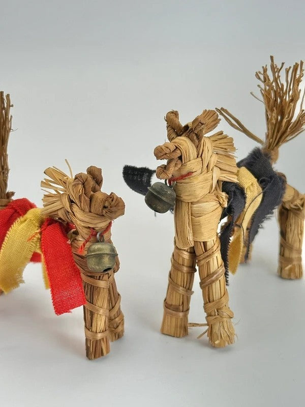 FT70 - Vintage Japanese folk toy horses