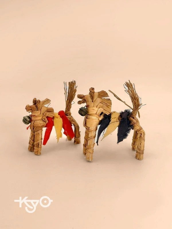 FT70 - Vintage Japanese folk toy horses