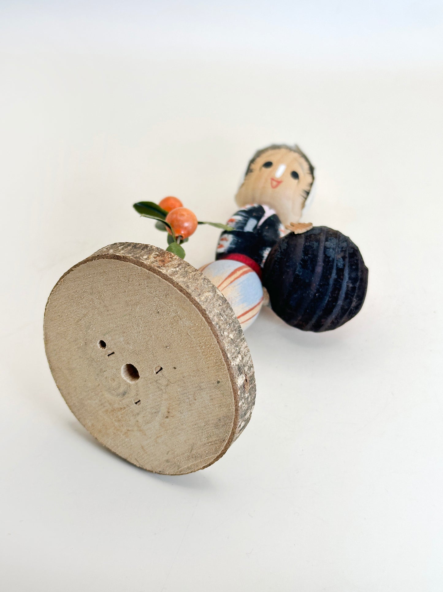 K15113 - Omiyage Mikan Kokeshi from Shirahama 白浜