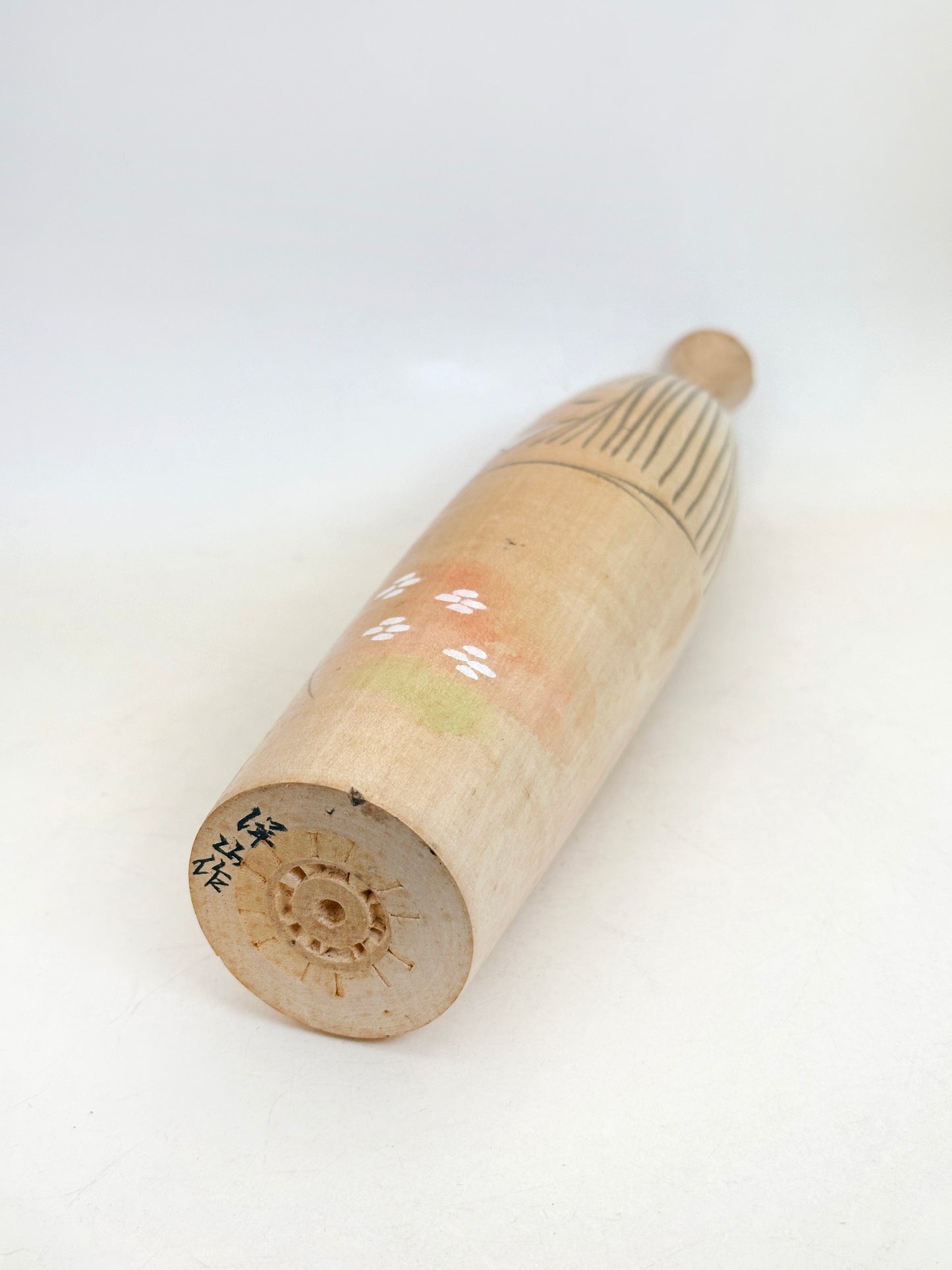 K25169 - Sosaku Kokeshi by Yōzan Hosaka 保坂洋山