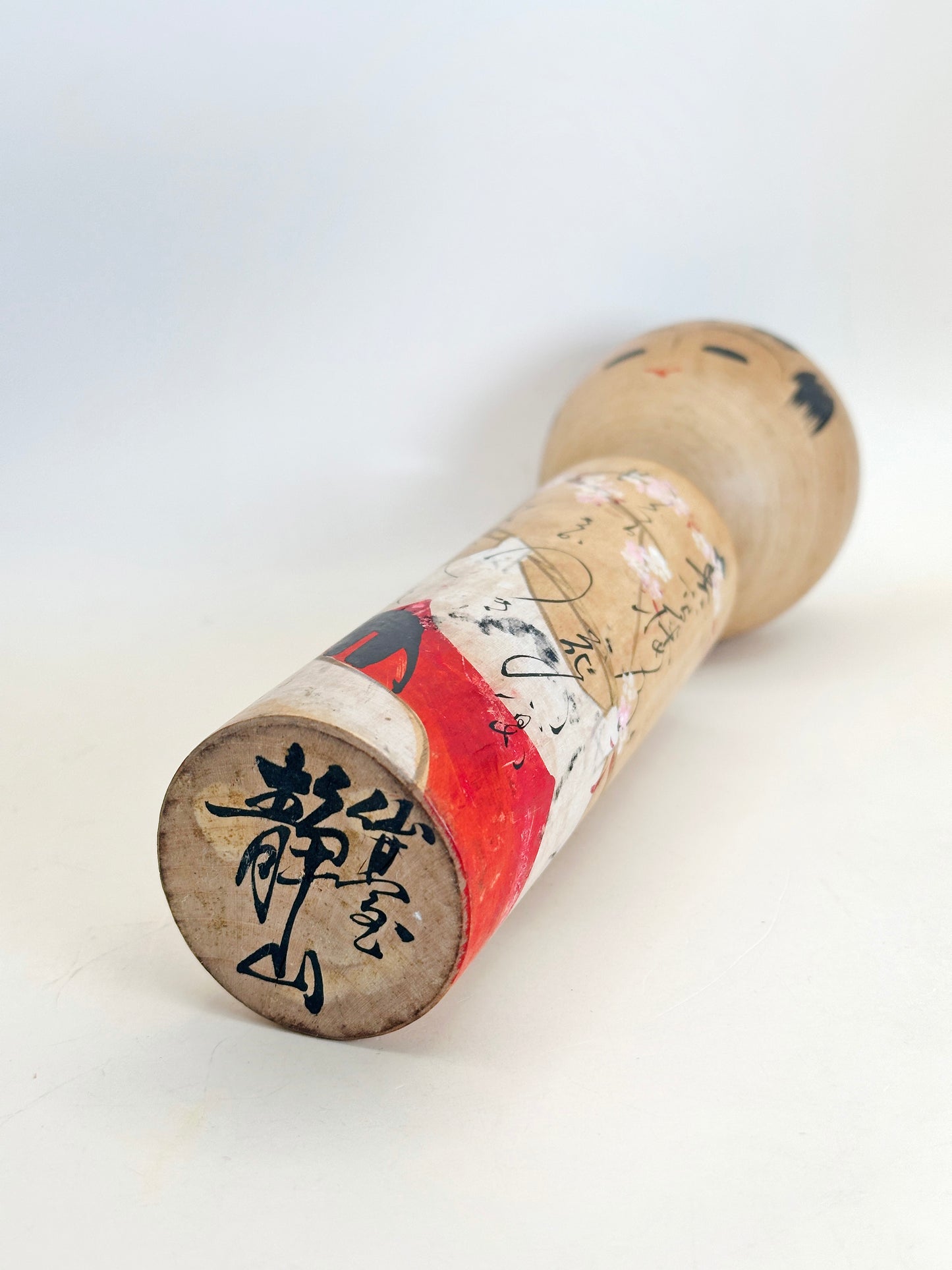 K25111 - Shingata Kokeshi with Sakura Motif by Seizan 靜山