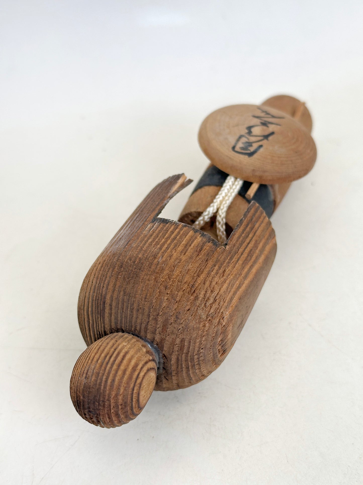 K15155 - Sosaku kokeshi by Yoshida Seiho 吉田斉穂