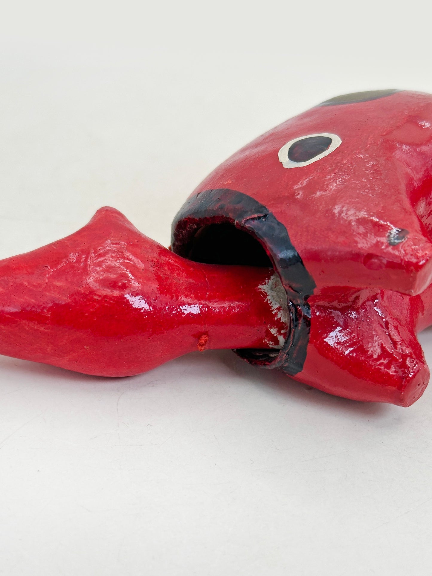 FT456 - Hariko Akabeko – Red Cow Paper Mache 赤べこ