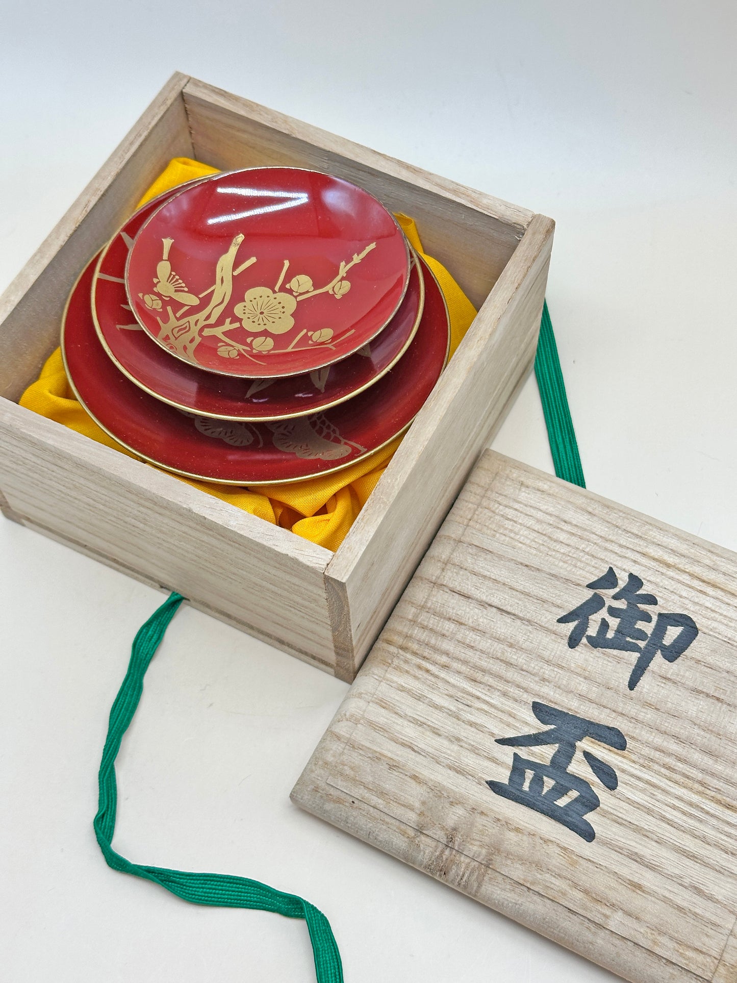 TB38 - Japan Lacquer Sakazuki cups 御盃