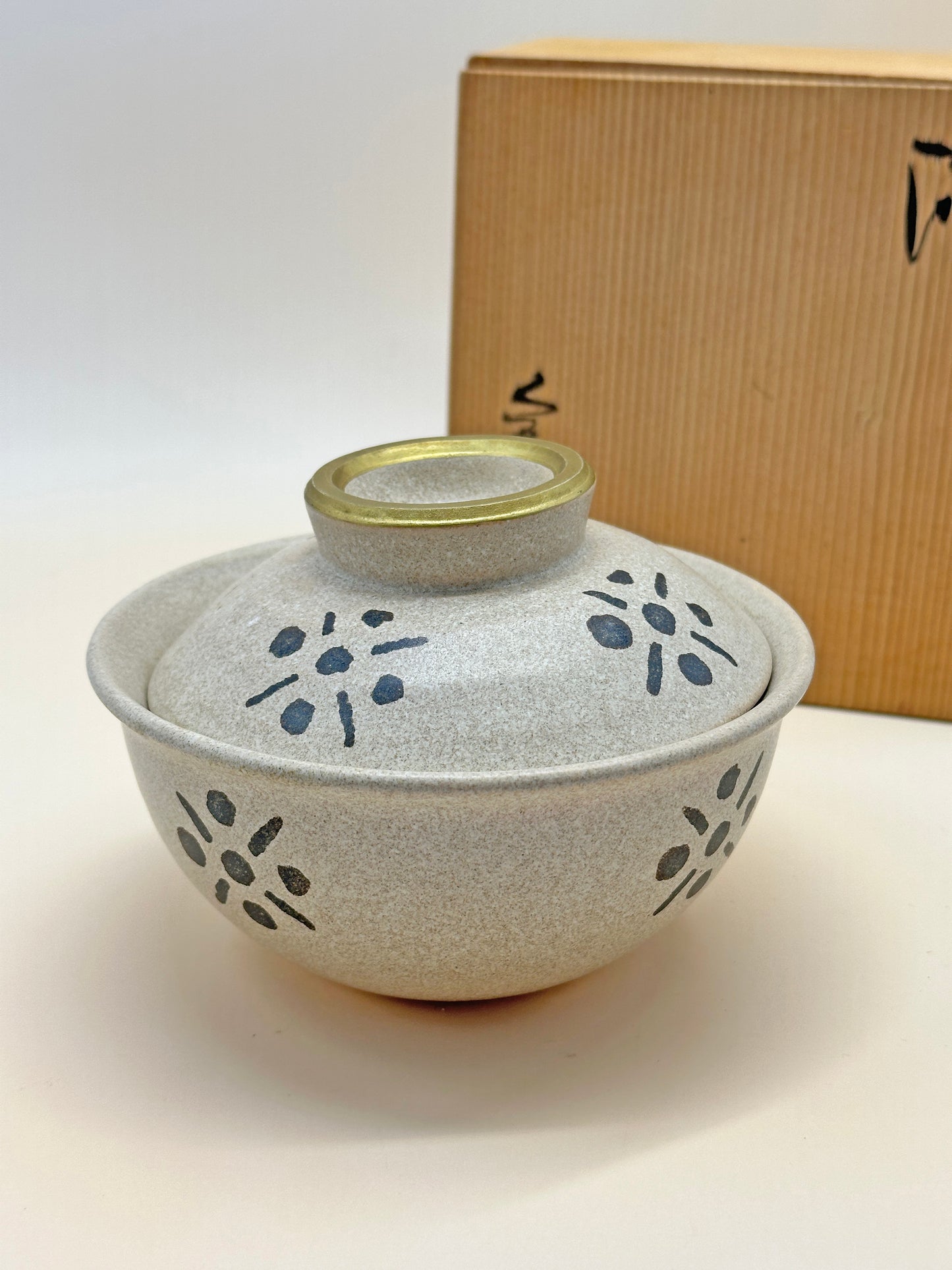 TB39 - Ceramic Lidded Bowl by Yasuda Masahiro 安田全宏