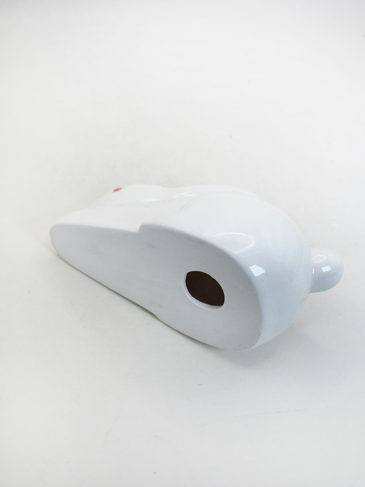 FT634 - Arita Ware White Porcelain Rabbit Figurine 有田焼