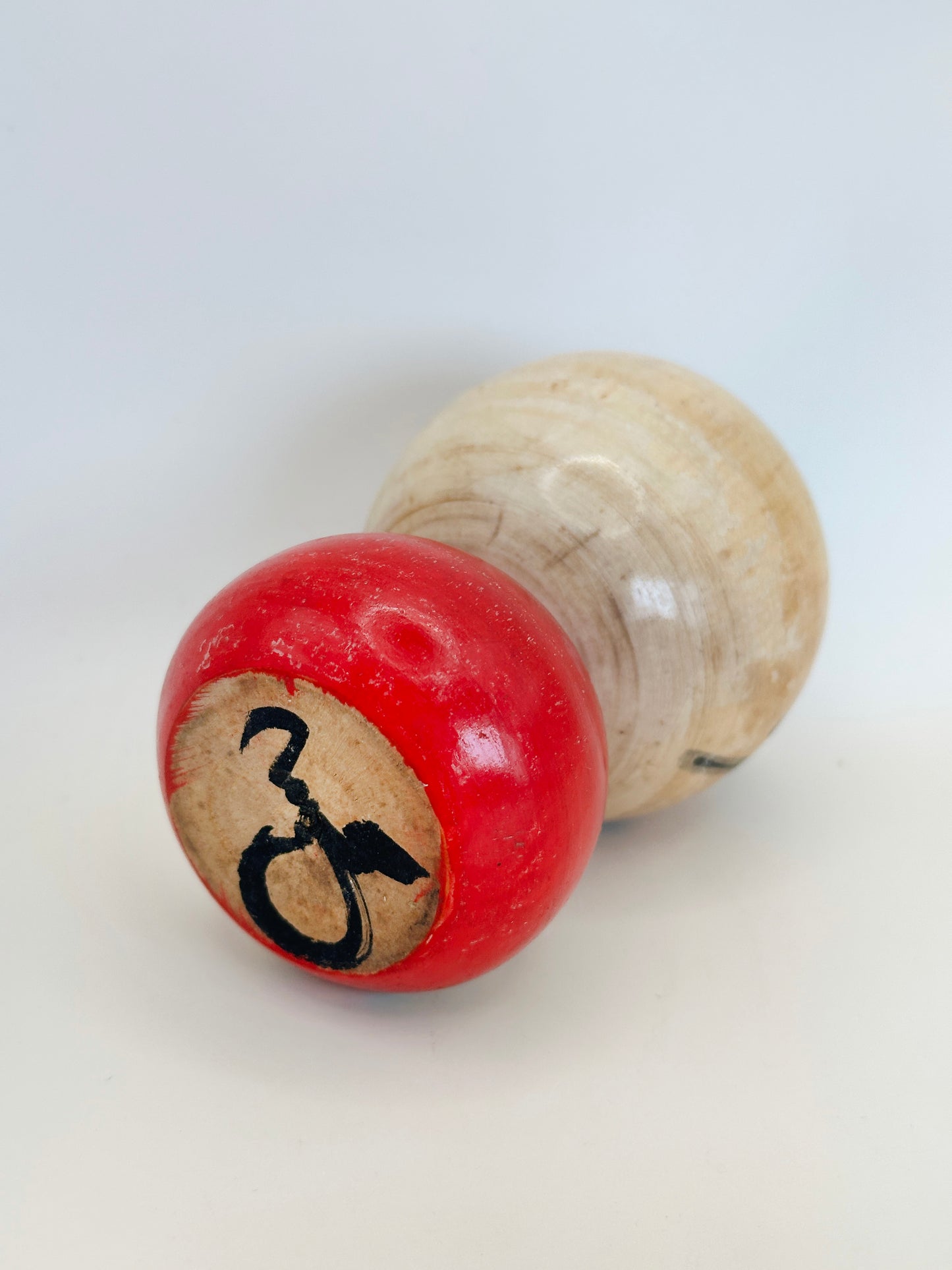 K10151 - Sosaku Kokeshi - Red Leaves 赤い葉