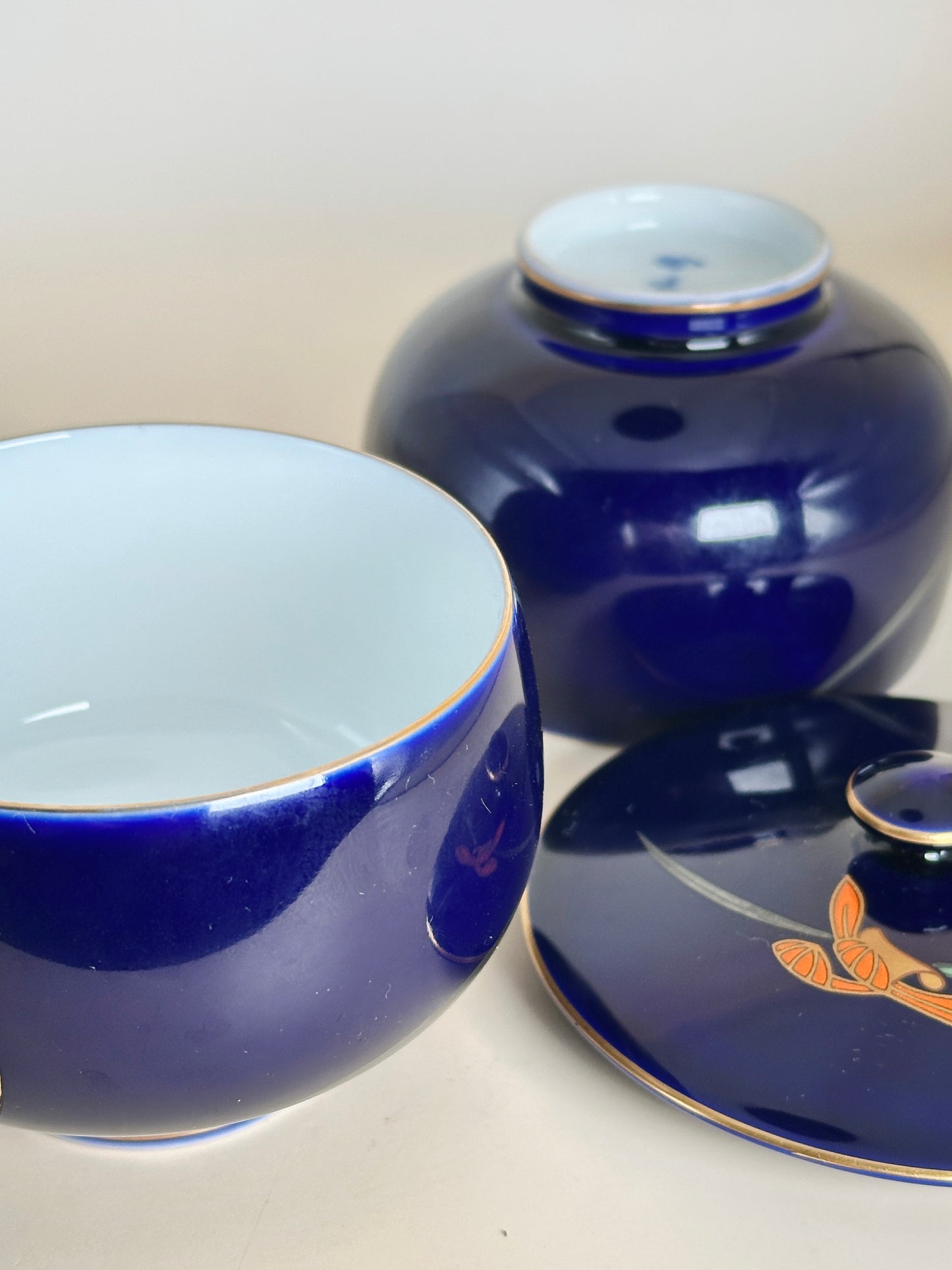 TB74 - Arita-yaki Lidded Teacup Kōransha 香蘭社