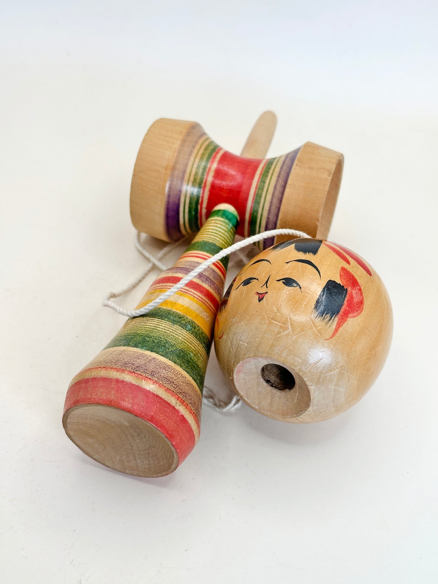 K20104 - Folk Toy Kokeshi kendama ケン玉