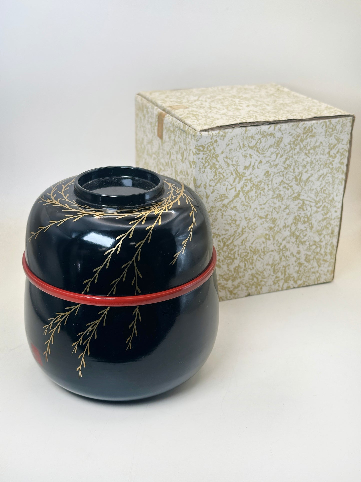 TB251 - Cuenco lacado Wajima-nuri con tapa 輪島塗