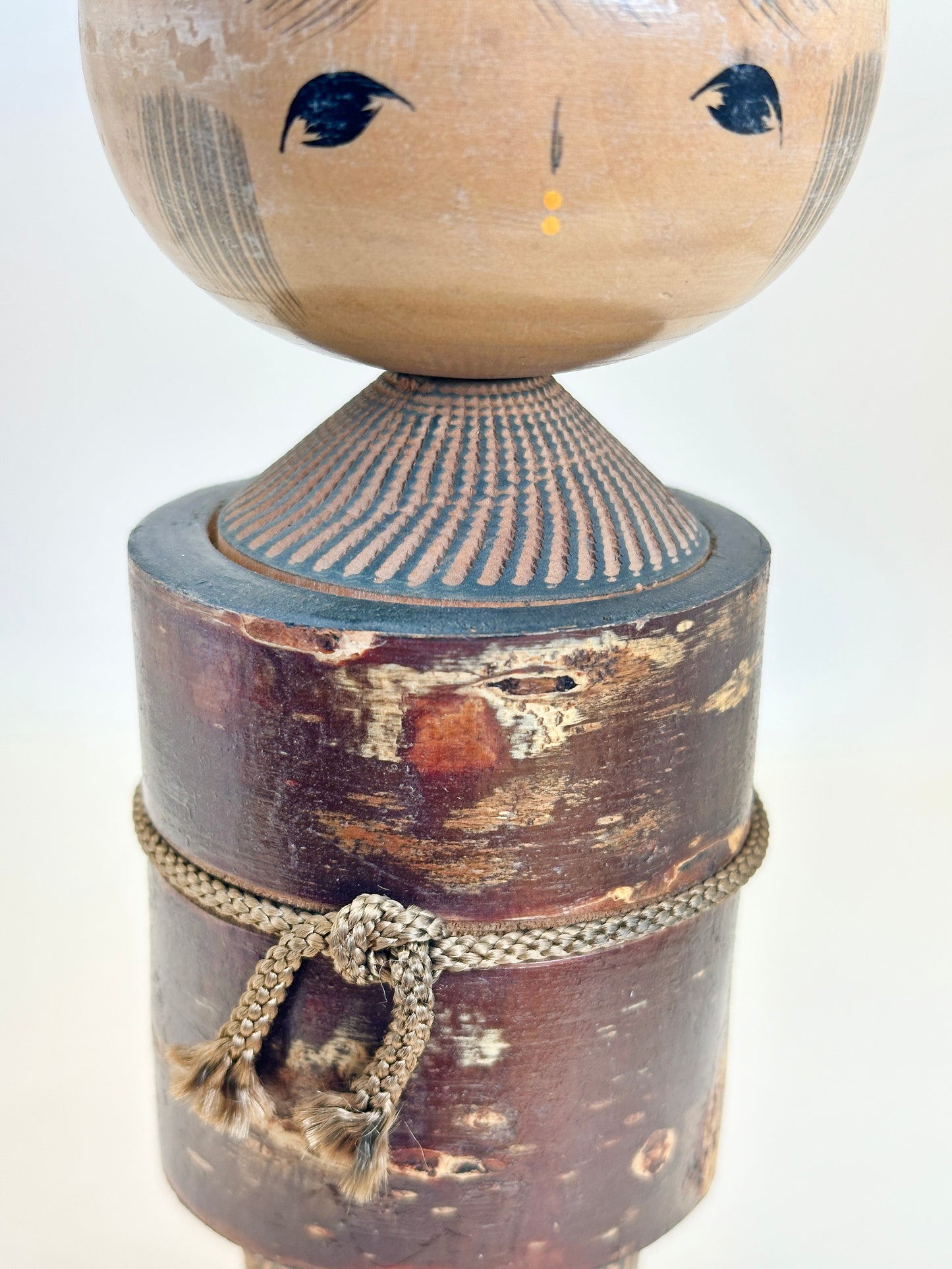 K20112 - Sosaku Kokeshi de Noboru Tamura 田村昇