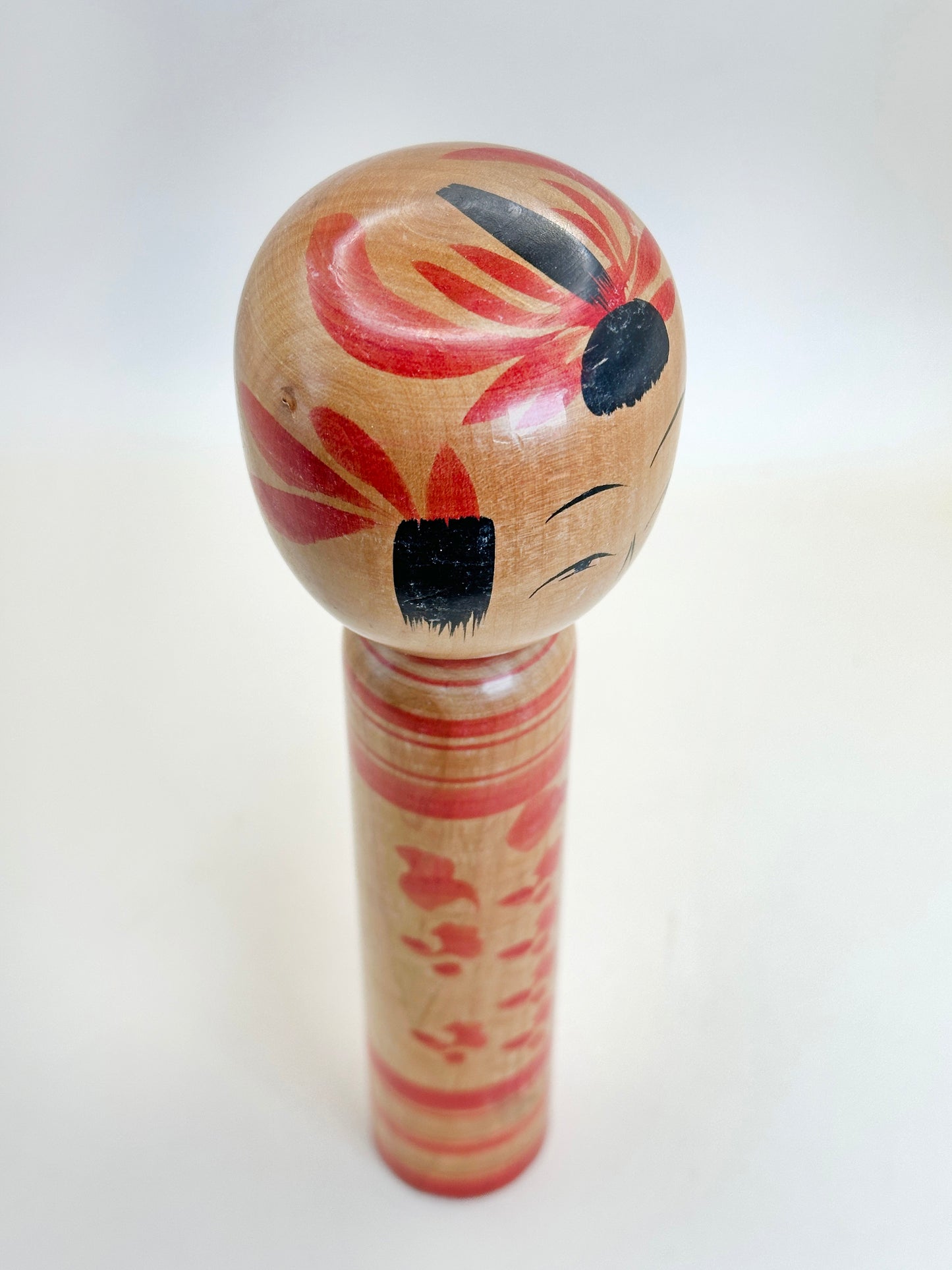 K20114 - Yamagata Kokeshi de Chujiro Kobayashi 小林忠次郎