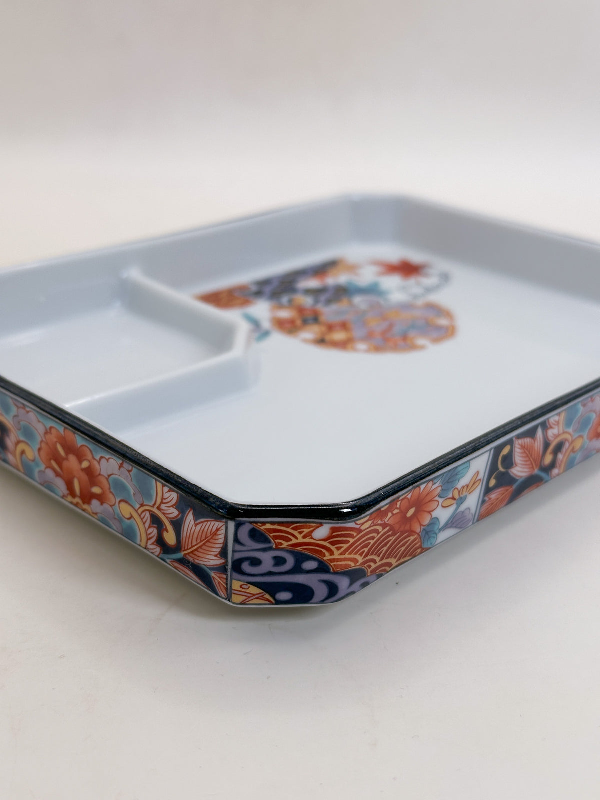 TB443 - Plate by by Wakayama Kiln 若山窯