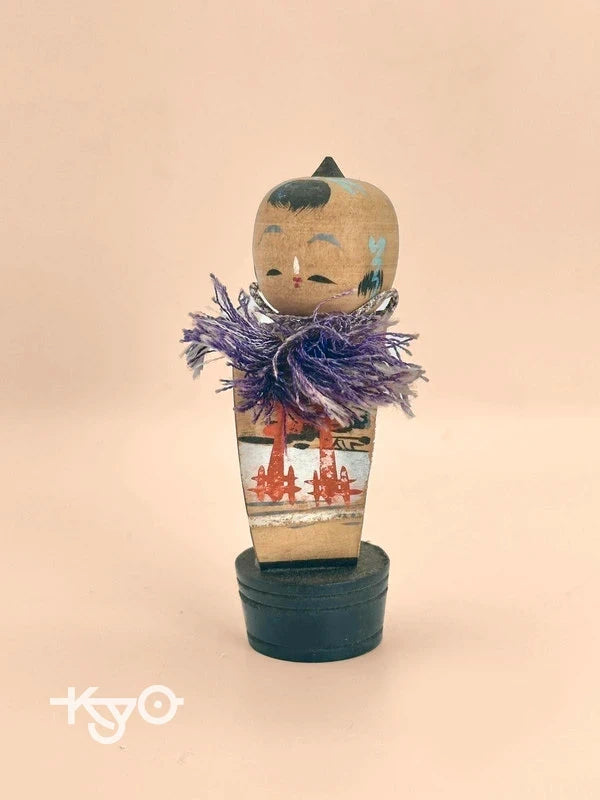 K10081 - Onsen souvenir omiyage kokeshi doll