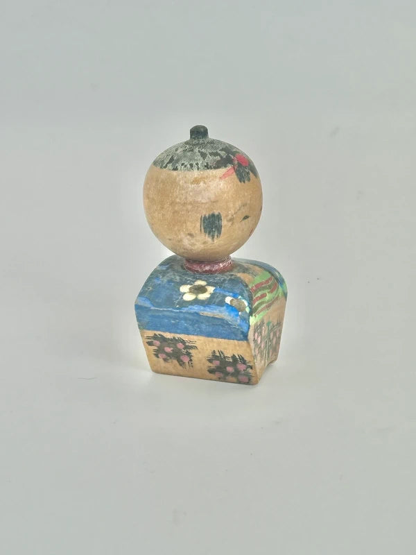 K05023 - Vintage mini omiyage kokeshi
