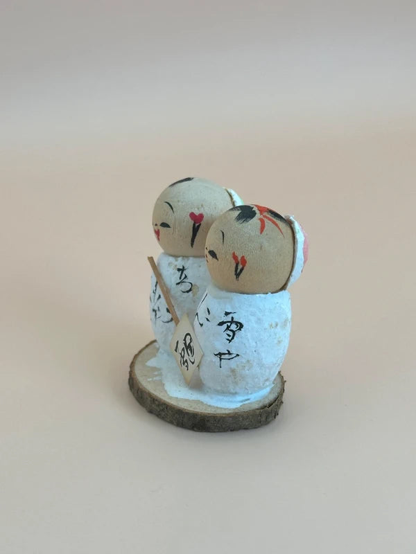 K05019 - Onsen omiyage souvenir kokeshi “Yukiguni” 雪国