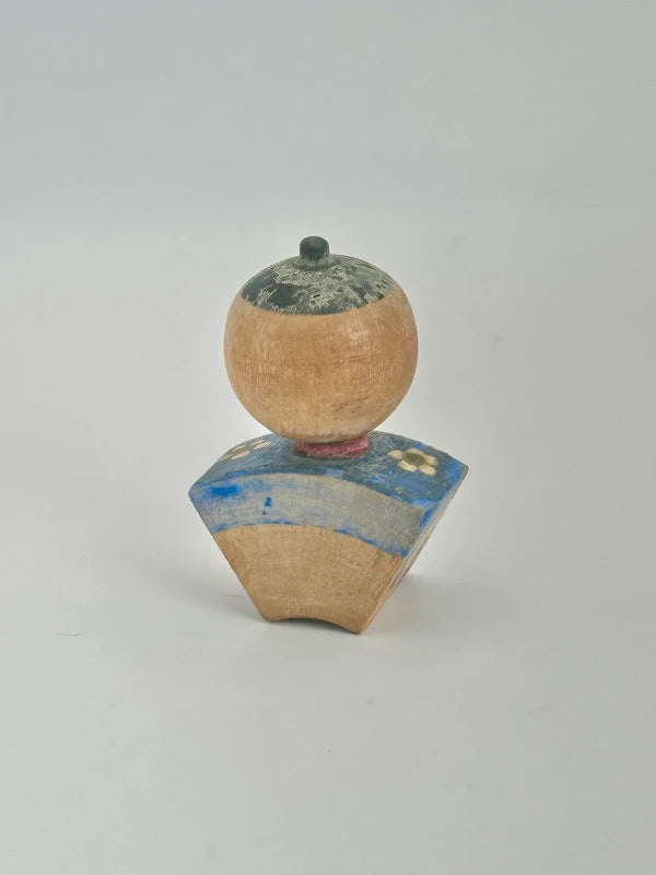 K05023 - Vintage mini omiyage kokeshi