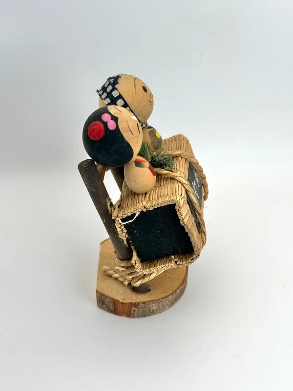 FT98 - Japanese Omiyage kokeshi doll