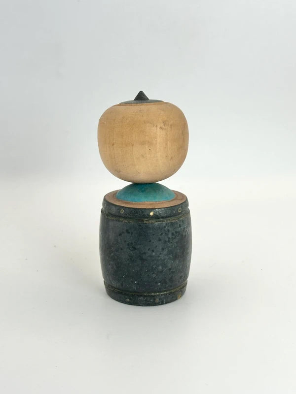 K10095 - Vintage omiyage kokeshi doll