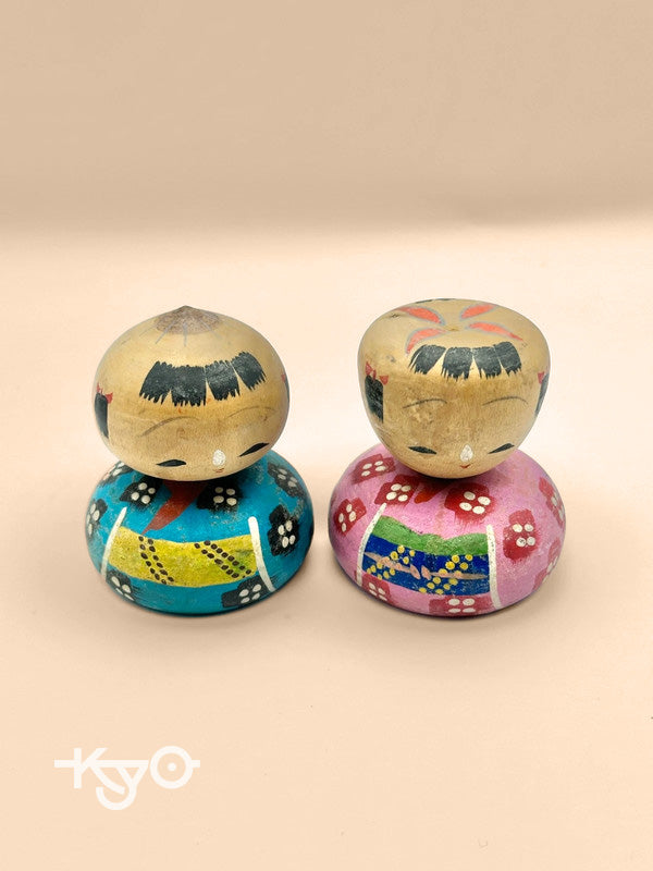 Poupées Kokeshi japonaises vintage en bois