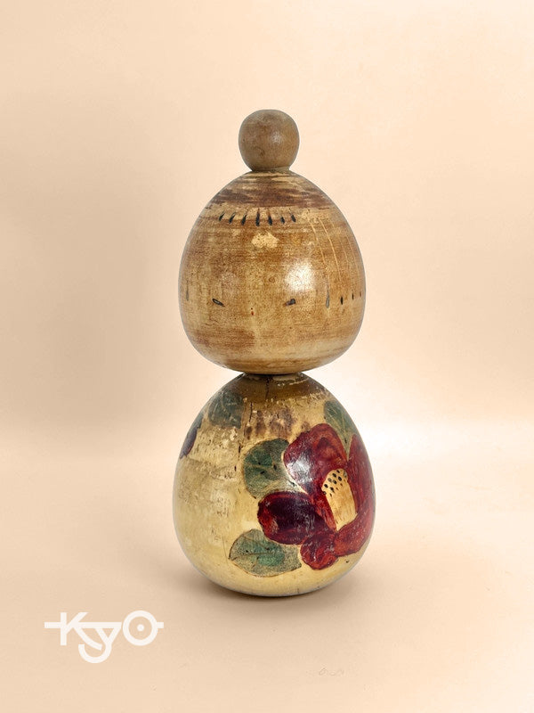 Sosaku kokeshi Camélia (Tsubaki)