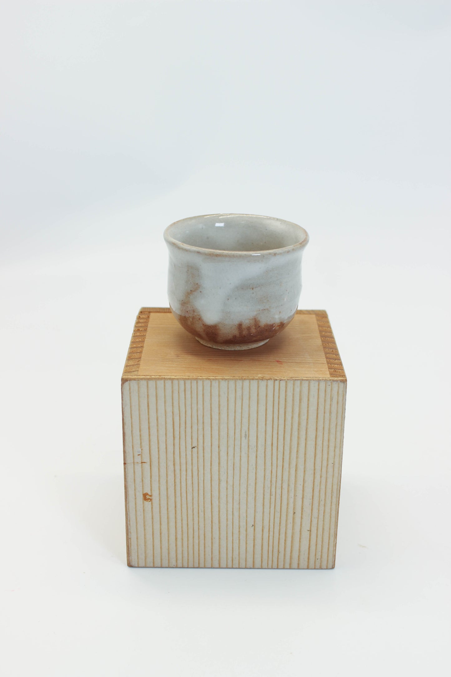 TB347 - Tenpōzan Hagi-yaki yunomi tea cup 萩焼