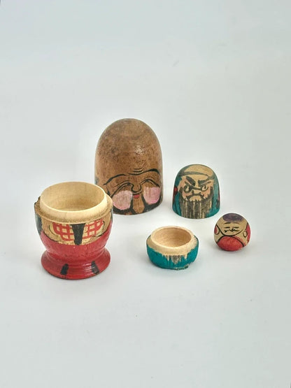 K05030 - Vintage Fukuruma Nesting Doll Set