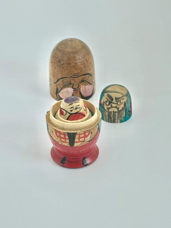 K05030 - Vintage Fukuruma Nesting Doll Set