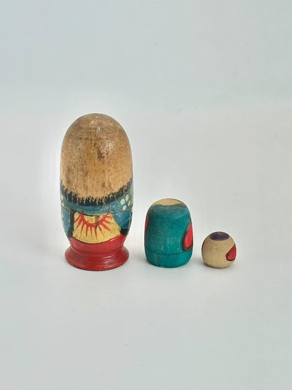 K05030 - Vintage Fukuruma Nesting Doll Set