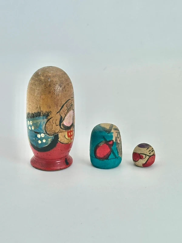 K05030 - Vintage Fukuruma Nesting Doll Set