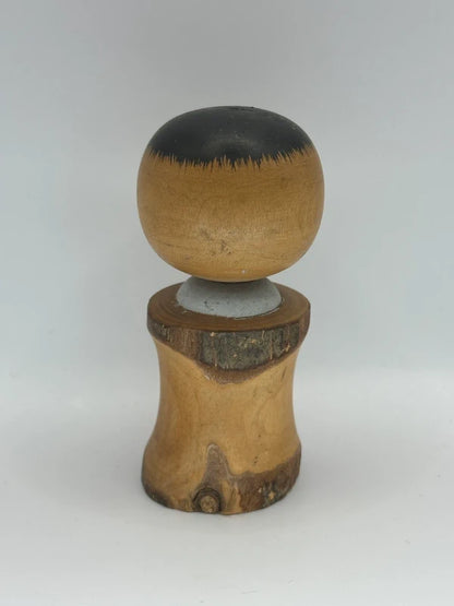 K10041 - onsen souvenir kokeshi doll Japan