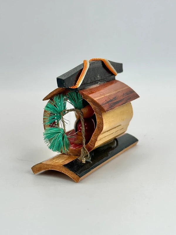 FT138 - Nikko omiyage folk craft kokeshi Kago 日光