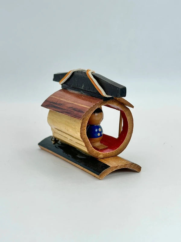 FT138 - Nikko omiyage folk craft kokeshi Kago 日光