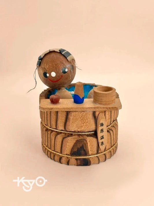 K10119 - Onsen omiyage kokeshi Yubara Onsen 湯原温泉
