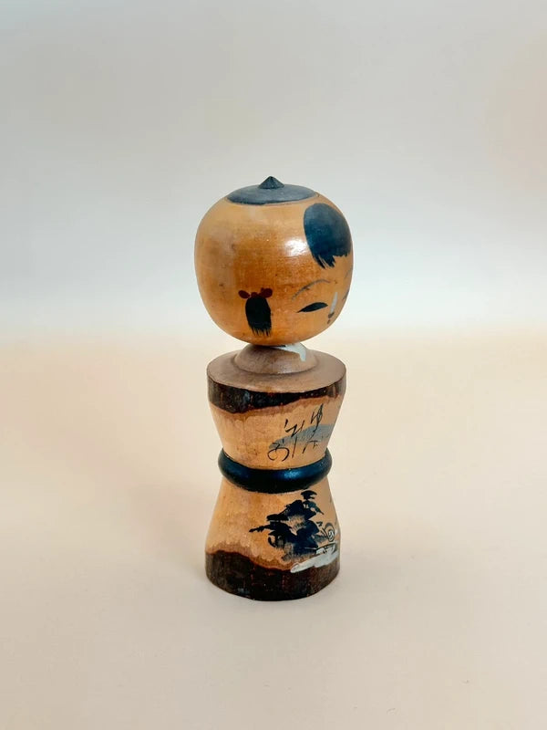 K10140 - Omiyage onsen kokeshi doll