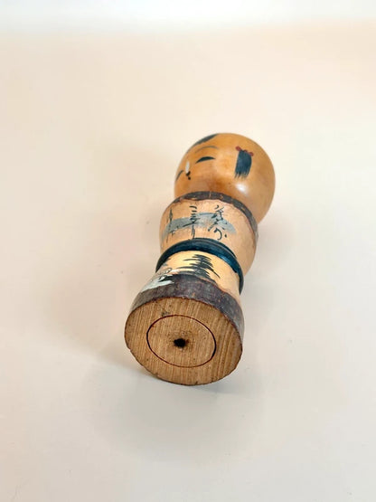 K10140 - Omiyage onsen kokeshi doll