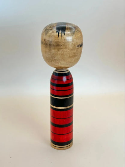 K18096 - Sosaku kokeshi made by Shiramine 白峯