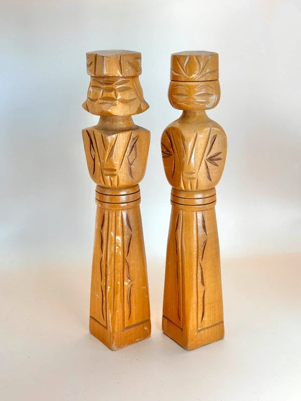 K25045 - Sosaku Ainu Kokeshi Pair – Lake Mashū 摩周湖
