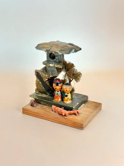 FT174 - Vintage stone omiyage kokeshi Okutama 奥多摩