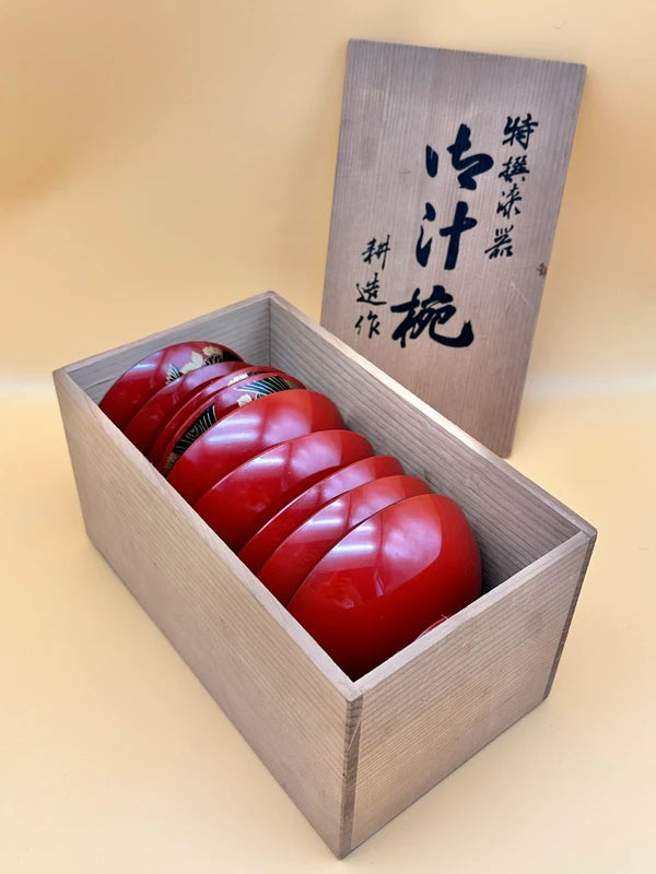 TB05 - Set of Aizu-nuri lacquerware